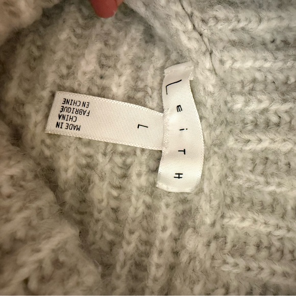 Leith Soft Gray Knit Pullover - Picture 2 of 11